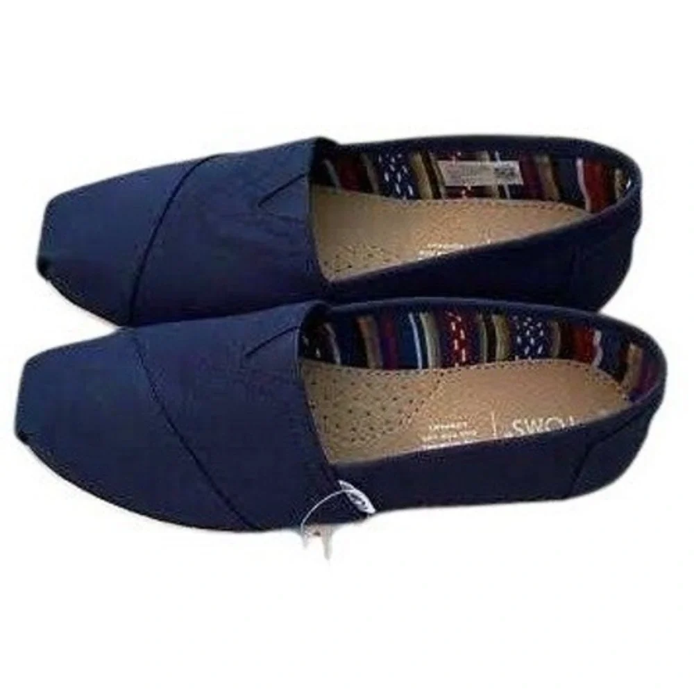 219. TOMS Women's Classic Canvas Shoe in Navy Blue Sise 9.5 Retail $59